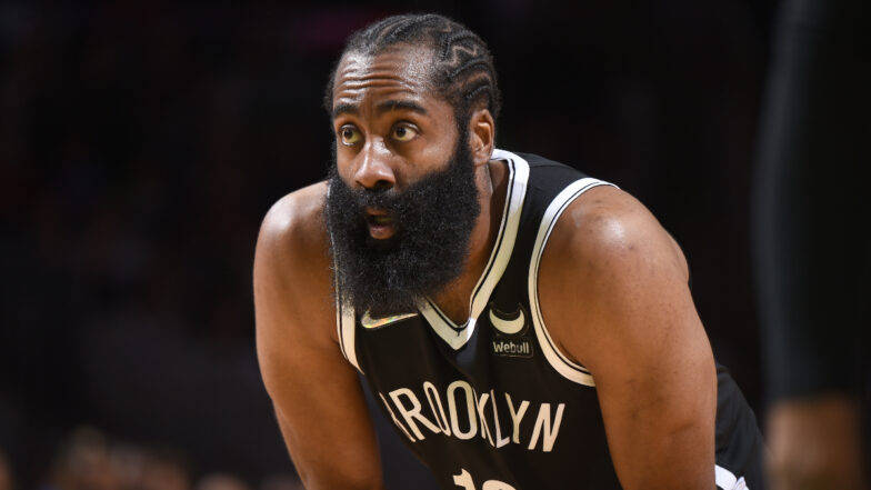 James Harden ve el problema desde Stephen Curry